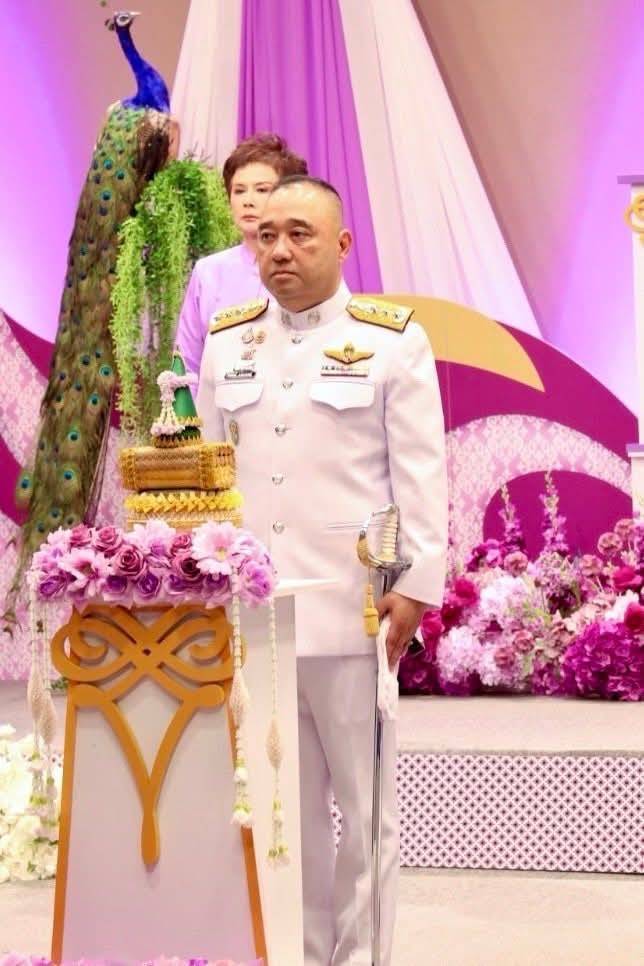 ร่วมบันทึกเทปถวายพระพรชัยมงคล